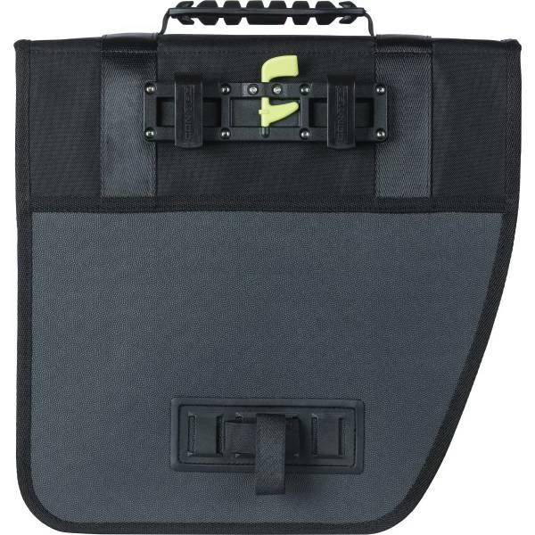 Basil Tour Enkele Fietstas 14L Links MIK - Zwart 5 Basil Tour Enkele Fietstas 14L Links MIK - Zwart – Image 3