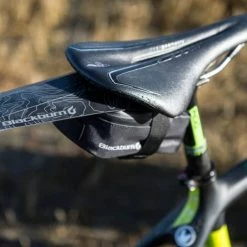 Blackburn Local Ride Kit Zadeltas Met Tools - Zwart -Beck Tassen Soldes blackburn local ride kit zadeltas met tools zwart 616283 5 l