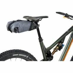 Evoc Bao Zadeltas L 3L - Carbon Grijs -Beck Tassen Soldes evoc bao zadeltas l 3l carbon grijs 4250450723103 6 l