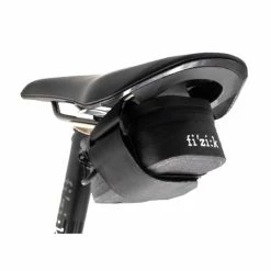 Fizik Zadeltas 0.4L Klittenband - Zwart 10 Fizik Zadeltas 0.4L Klittenband - Zwart -Beck Tassen Soldes fizik zadeltas 0 4l klittenband zwart 8021890497130 1 l